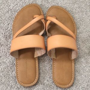 Woman’s 7 sandals